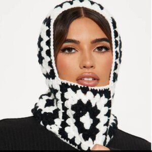 CROCHET Wood Stock Balaclava NWT